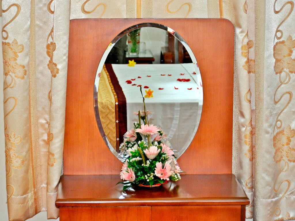 Grand Holiday Hotel 2 Hanoi Buitenkant foto