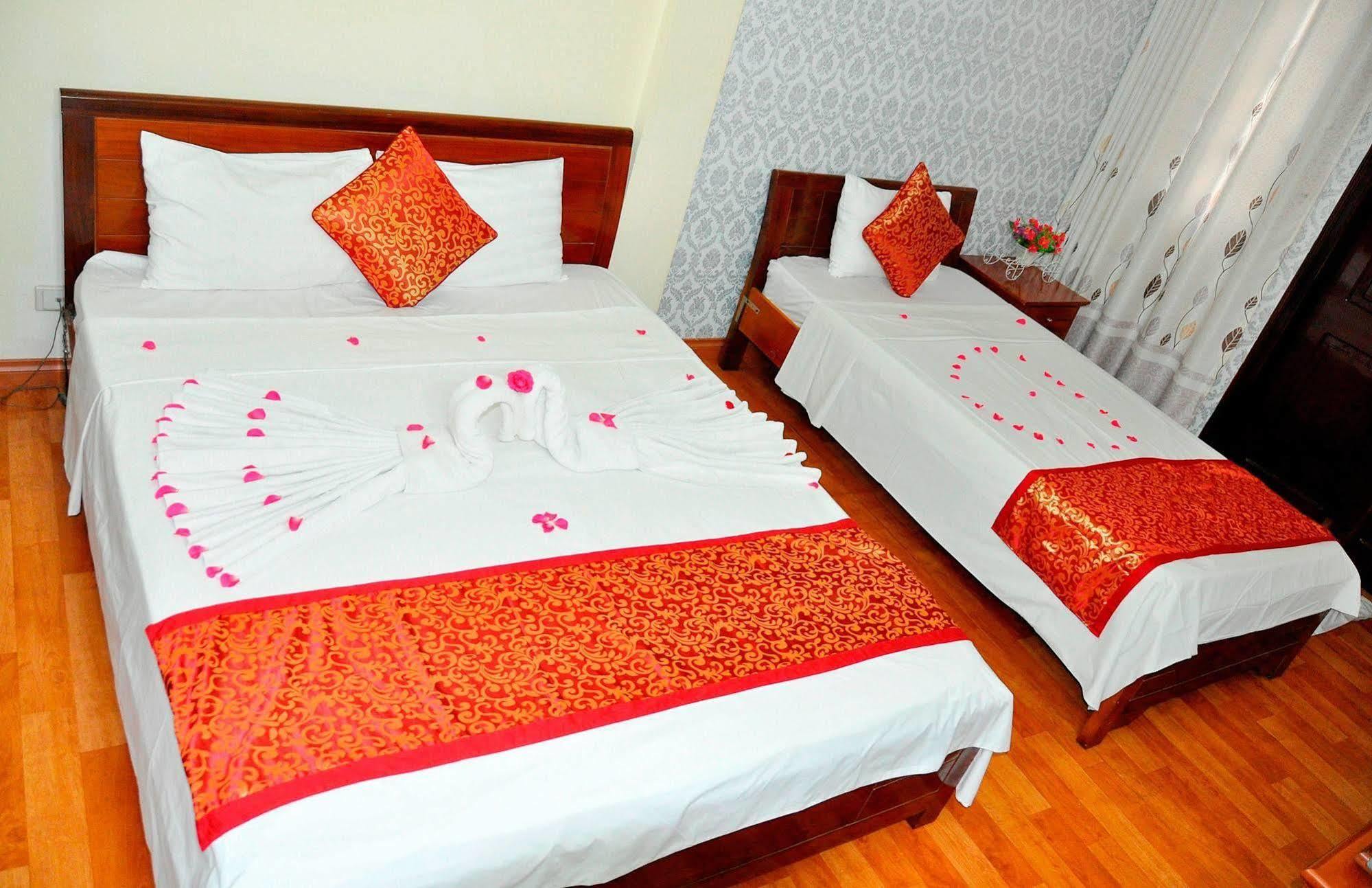 Grand Holiday Hotel 2 Hanoi Buitenkant foto